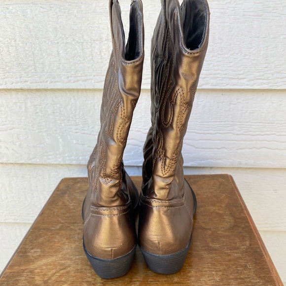 Madden Girl Boots - Picture 4 of 7